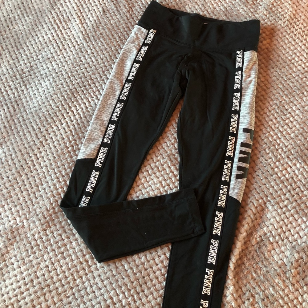 PINK yoga leggings